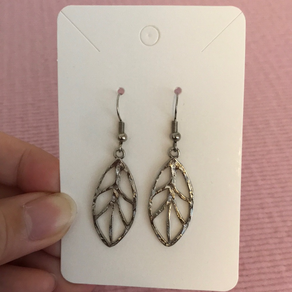 💛3 for $10💛 Dangle Earrings